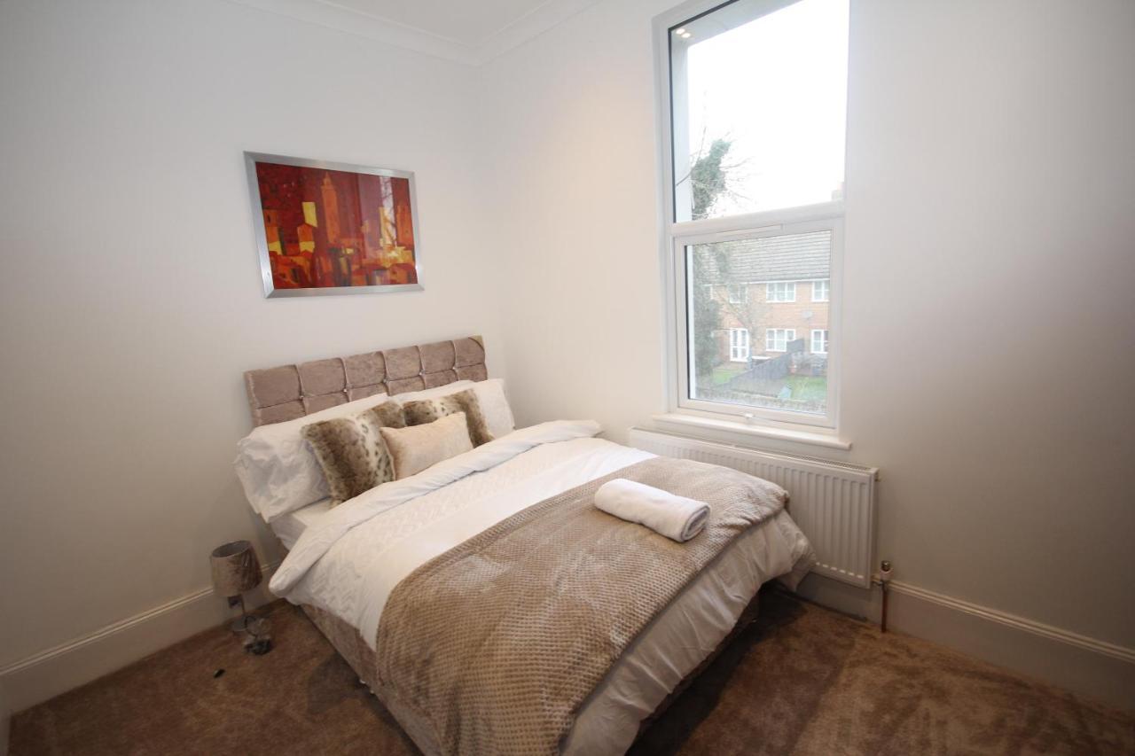 Great West Road Apartments Flat C London Exterior foto