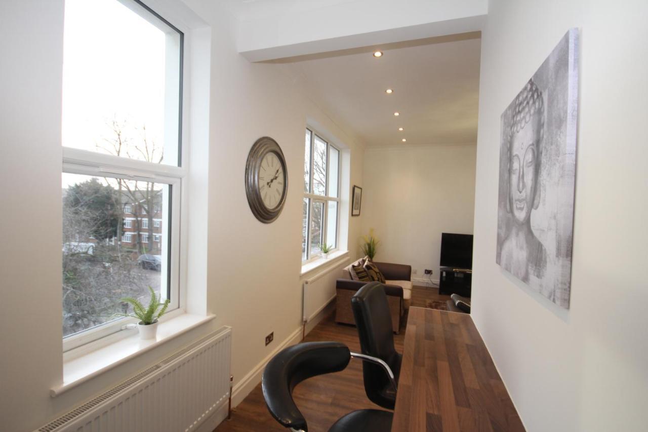 Great West Road Apartments Flat C London Exterior foto